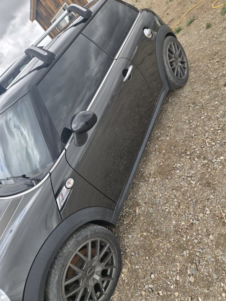 Main image 4