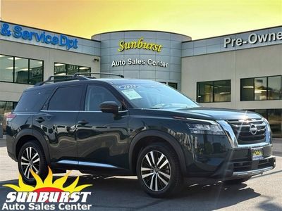 2023 Nissan Pathfinder Platinum