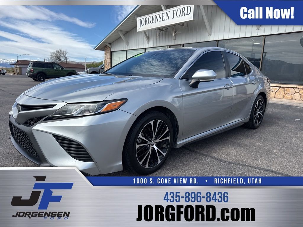 2019 Toyota Camry SE