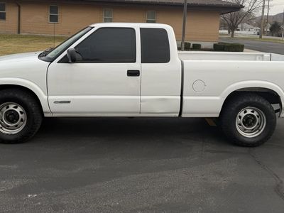 2002 CHEVROLET S10 LS