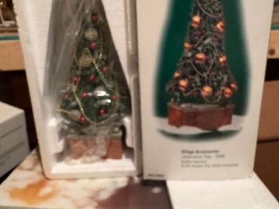 Vintage Nostalgia lighted musical Christmas tree,