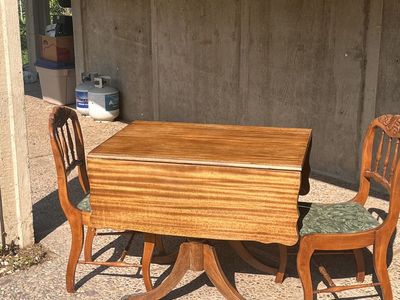 Duncan Phyfe Table and 2 Chairs