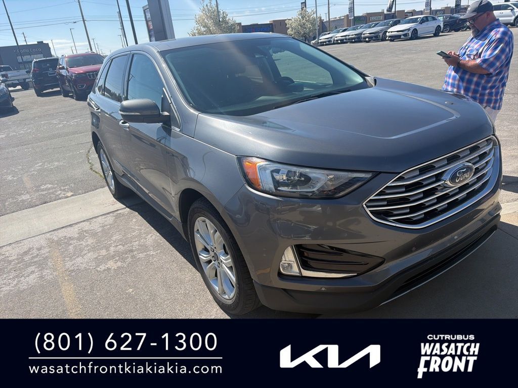 2022 Ford Edge Titanium