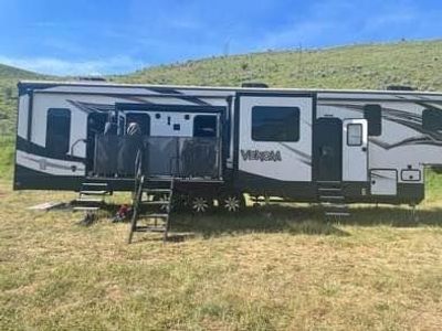 KZ Venom fifth wheel toy hauler