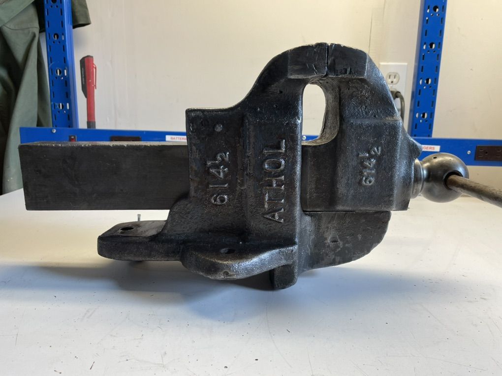 Athol 614 1/2 Vise