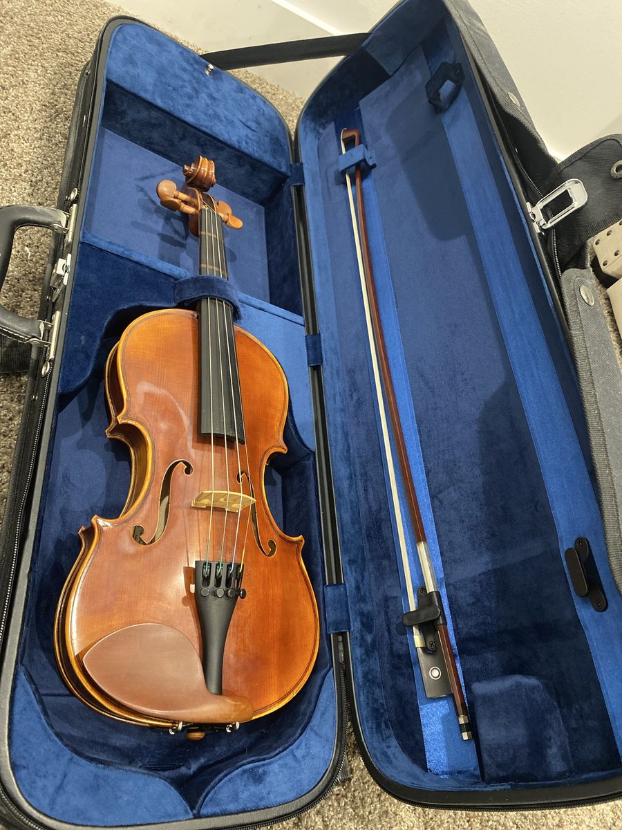 3/4 size violin