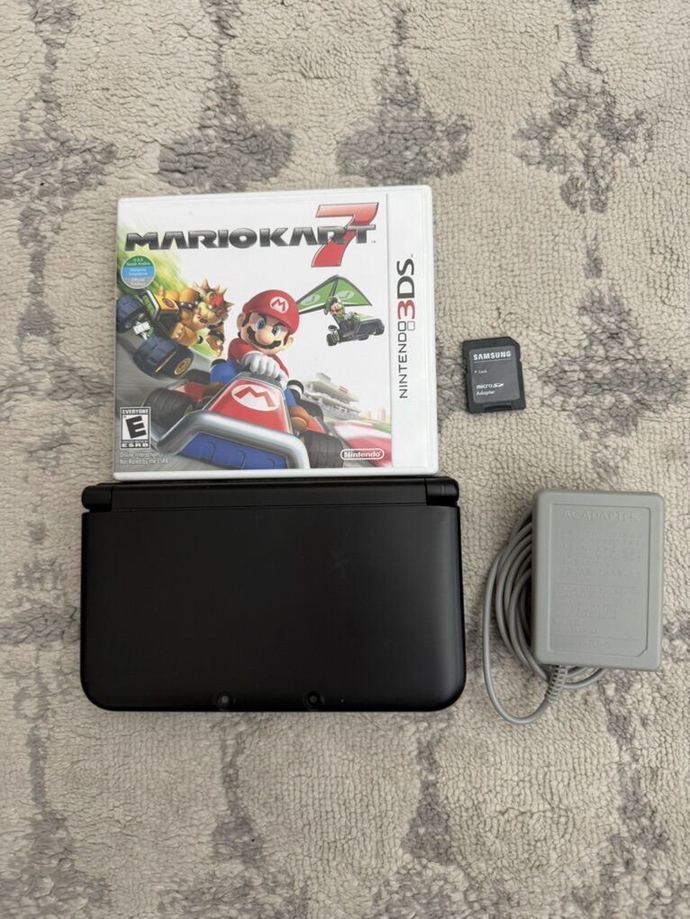 Nintendo 3DS XL Black With Mario Kart 7