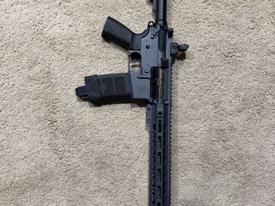EMG SALIENT gray rifle