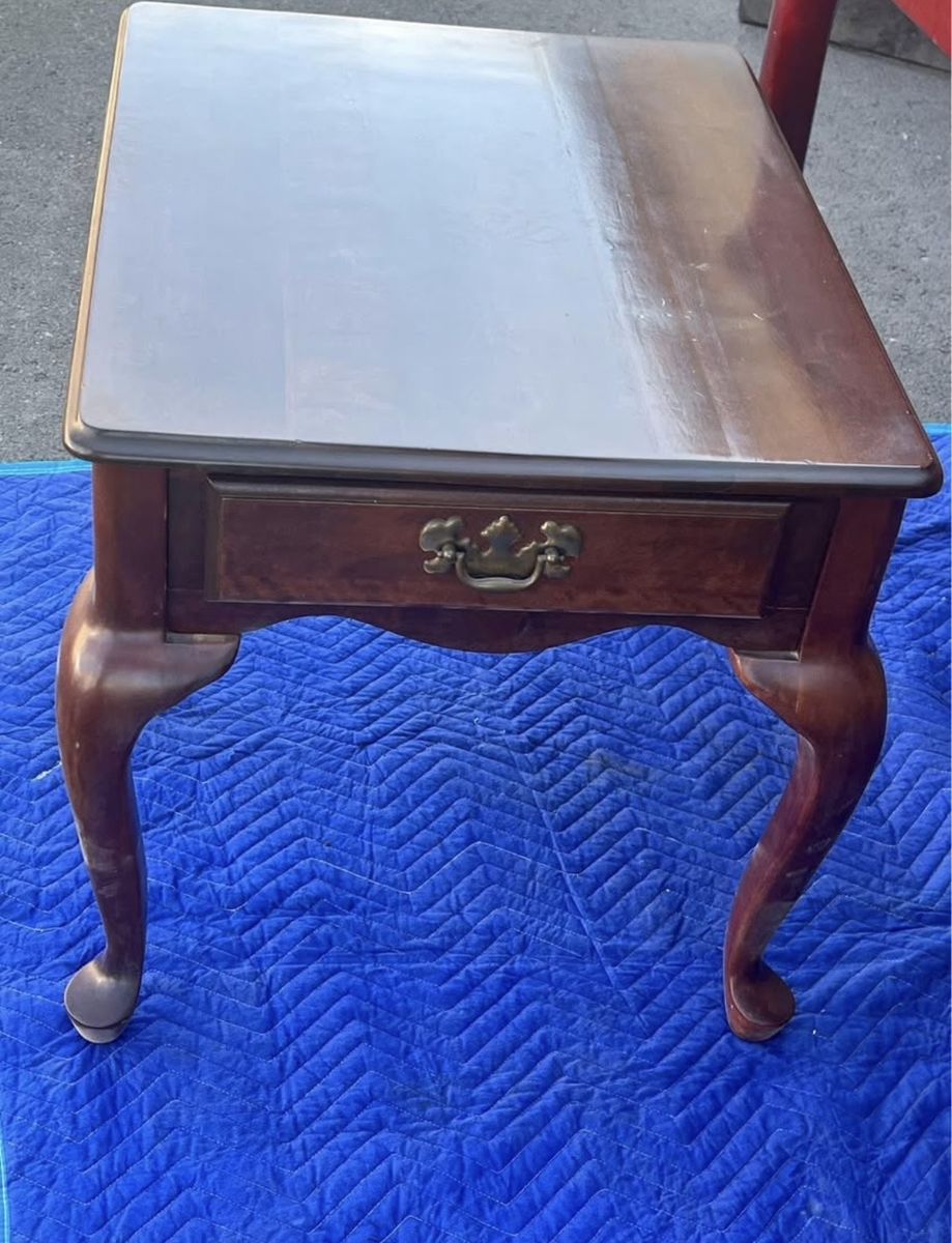 Vintage Drexel Cherry End Table – Queen Annes