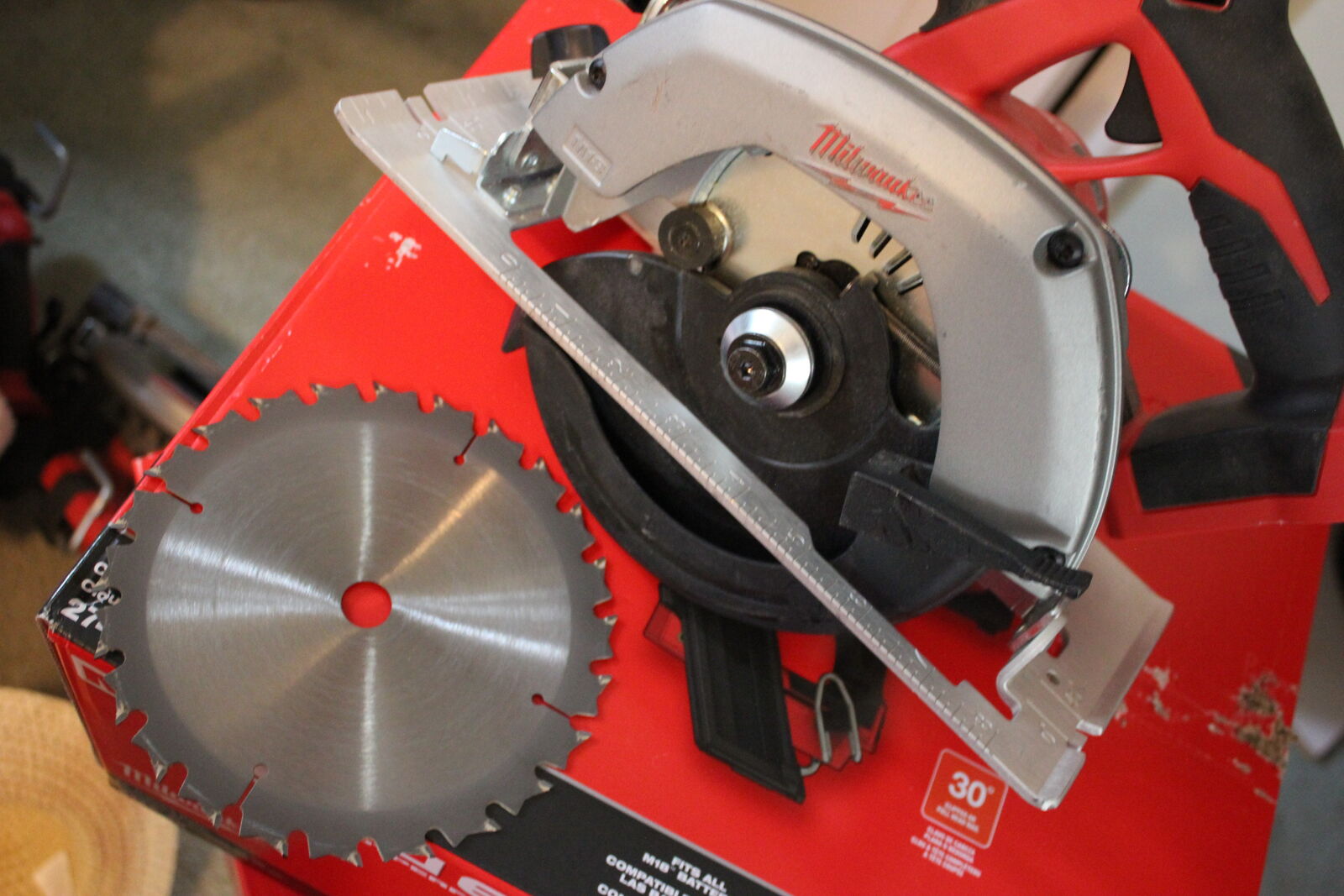 Milwaukee M18 6-1/2" Circular Saw