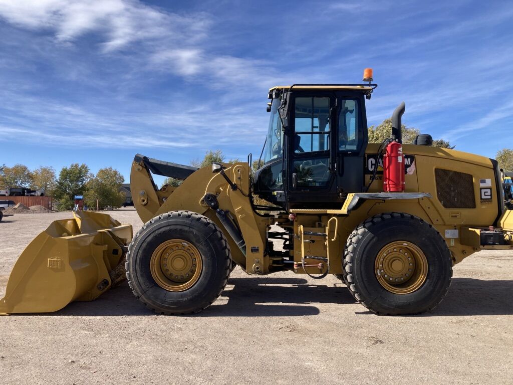 2018 Cat 938M