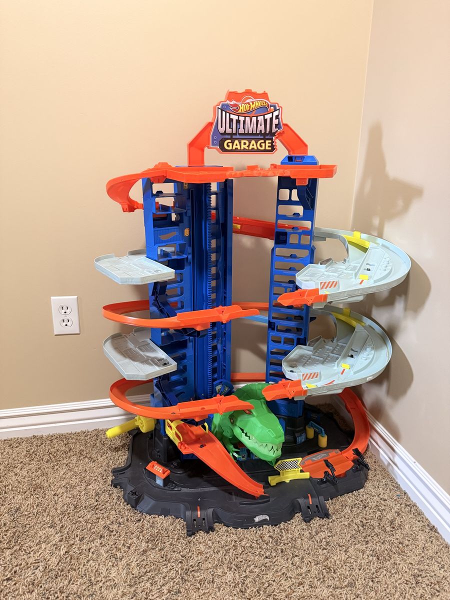 Hot Wheels Ultimate Garage