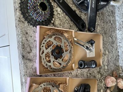 Shimano 105, 12s drivetrain