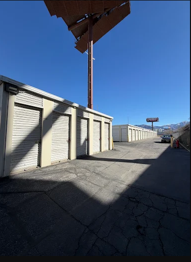 Storage Auction at EZ Self Storage