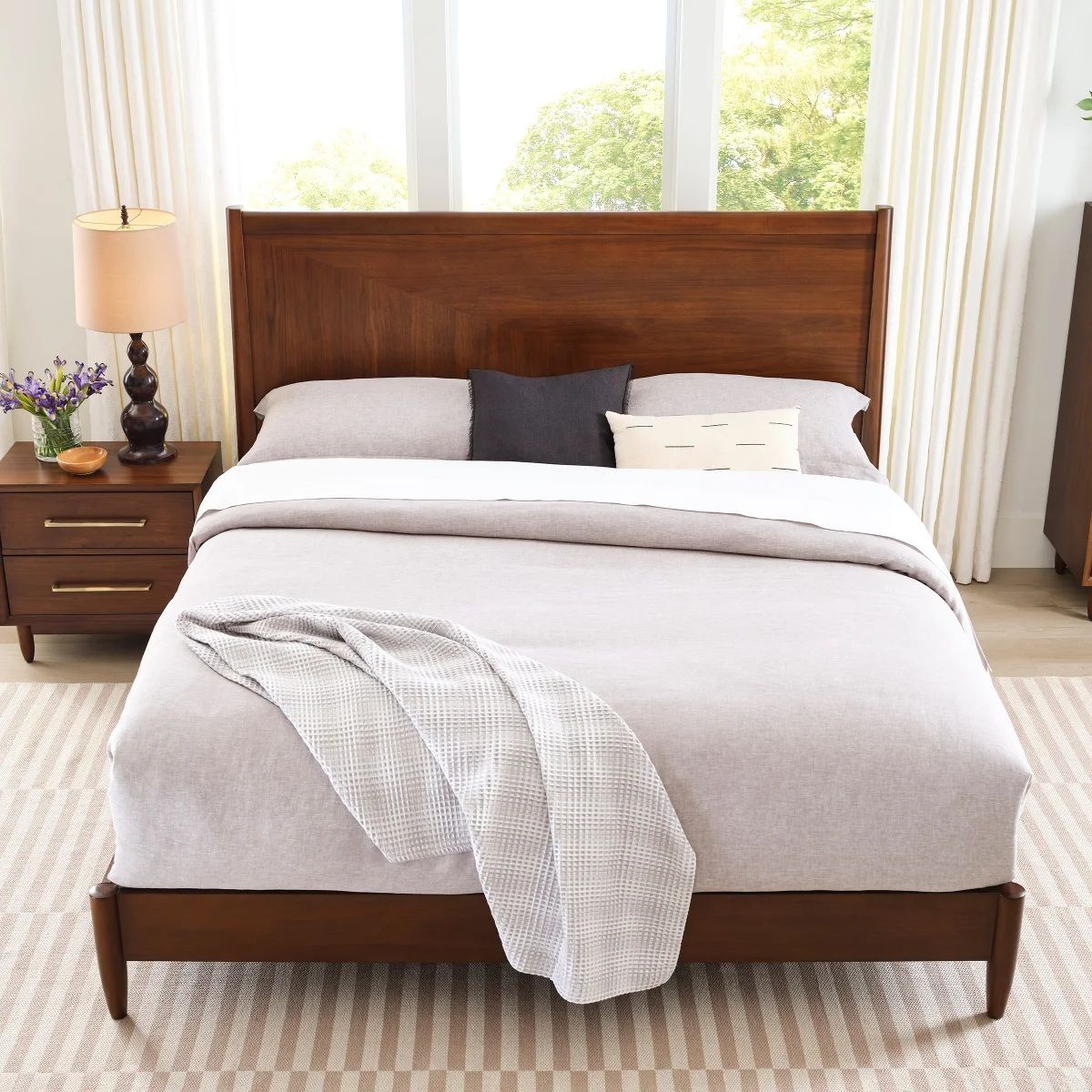 Northridge Marina Del Rey King Platform Bed 1752624 #102197