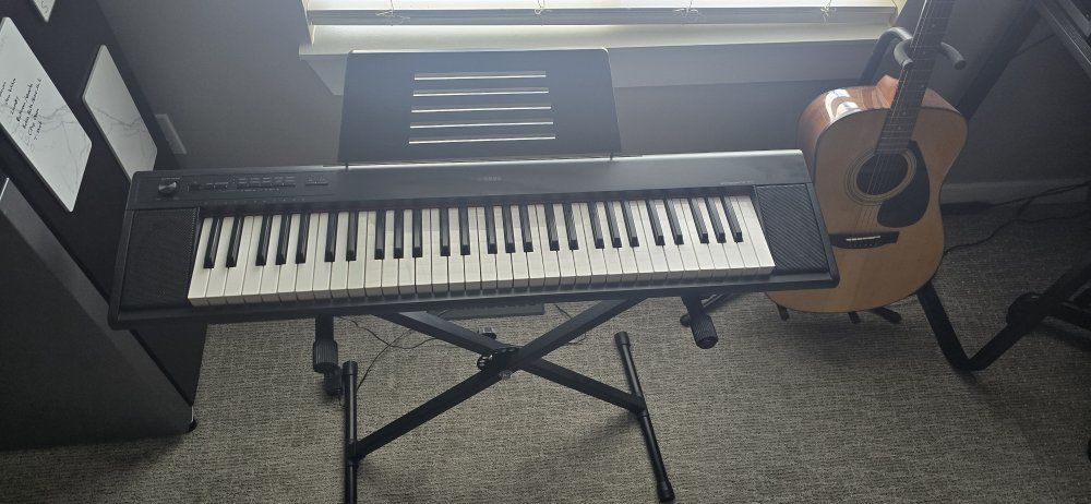 Yamaha Keyboard Semi weighted keys