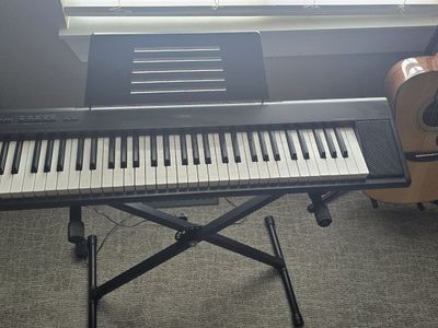 Yamaha Keyboard Semi weighted keys