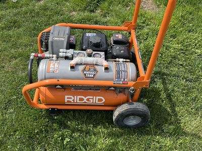 Rigid Zero Gravity 8Gal Air Compressor