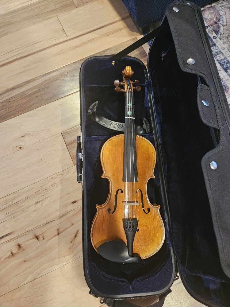 1/2 size Day Violin 