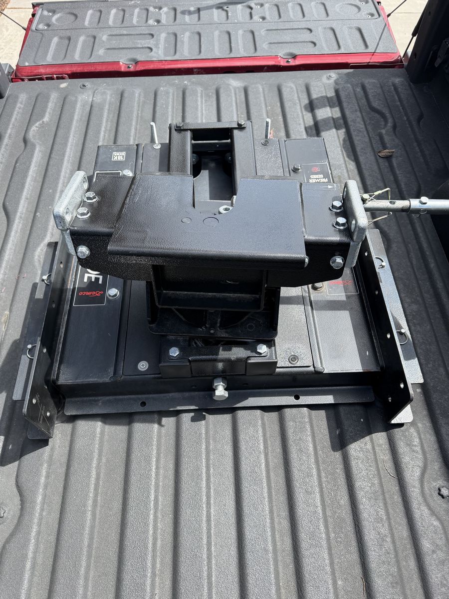 Main image 3