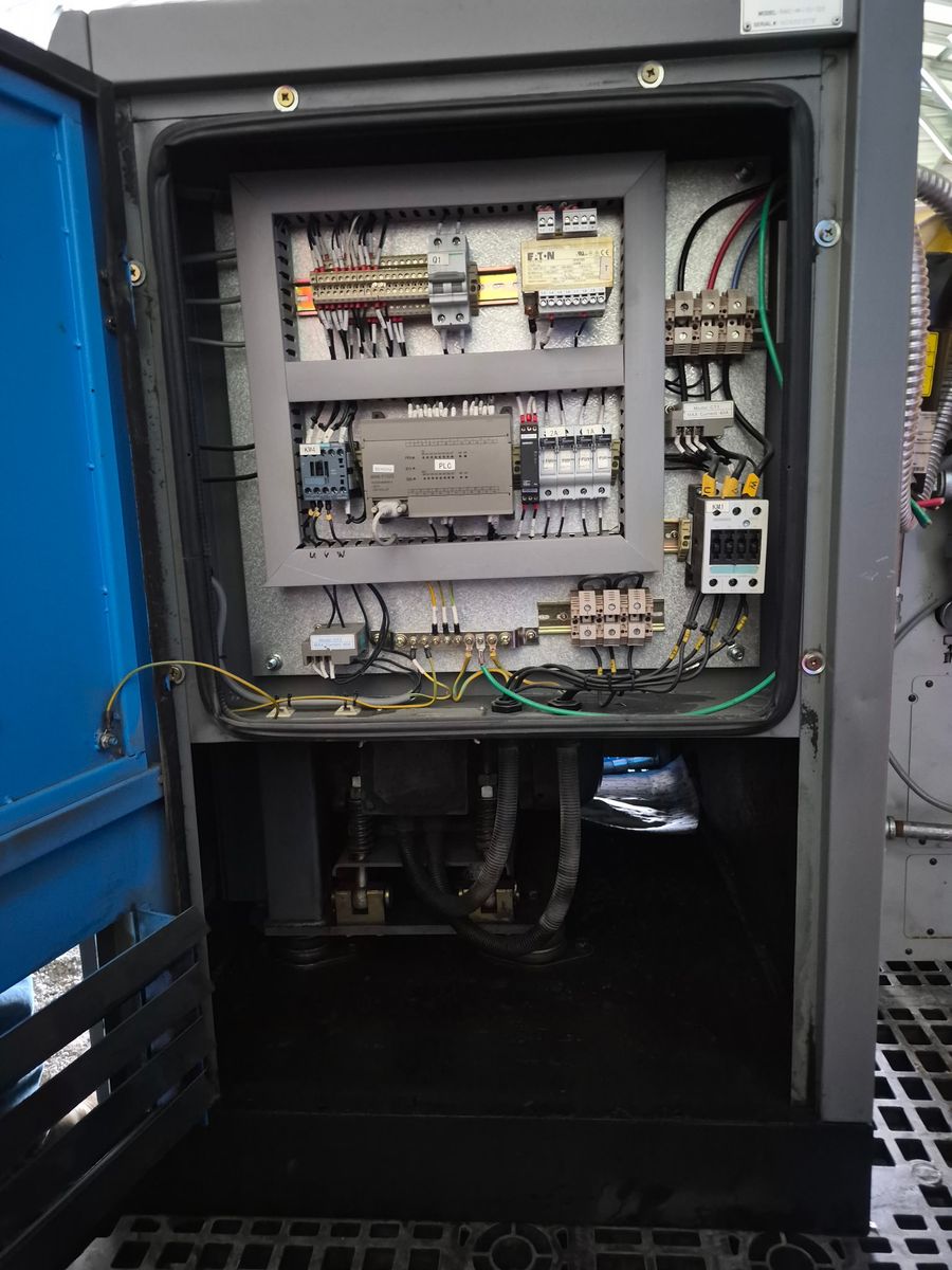 Main image 6