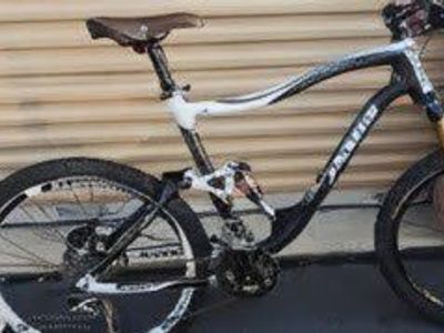 jamis carbon fiber full suspension mountain bike