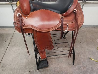 Reinsman Saddlery Western Saddle 16.5" Seat Hand Made in Yoakum, Texas - Excellent Condition