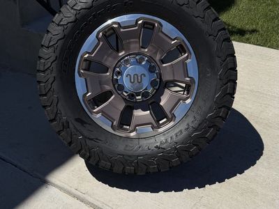 Ford F350 King Ranch Rims and Tires 325/60R20-35/12.50R20 Bfgoodrich Ko2