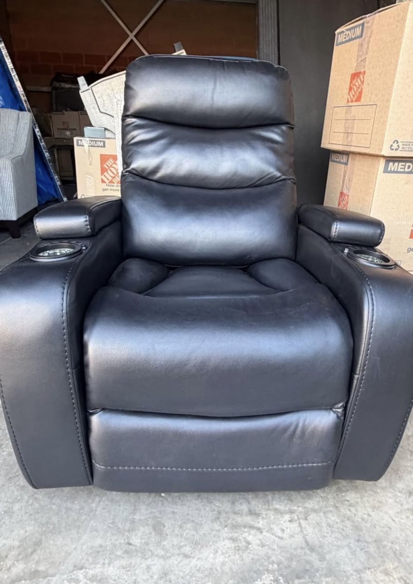 Black Leather Theater Chairs