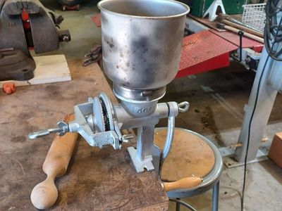 Meat grinder