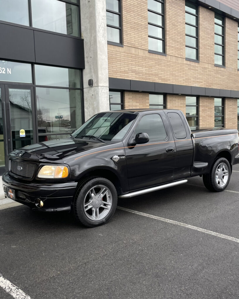 2000 FORD F150 Harley Davidson