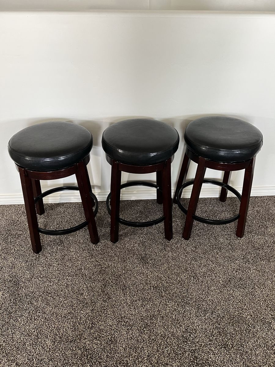 3 Swivel Bar Stools