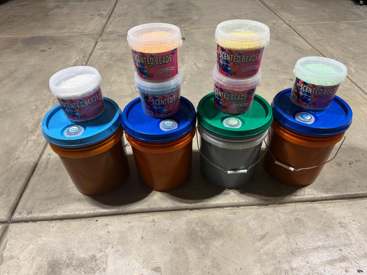 jabon liquido por cubeta de 5 galones.