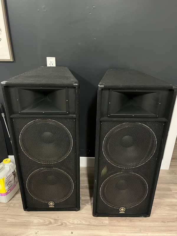 Yamaha S214 IV Speakers Priced to sell!