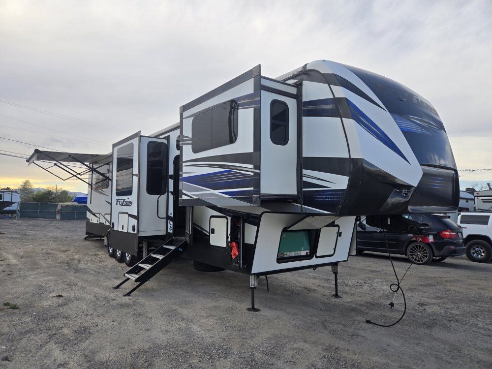 2019 Keystone Fuzion 410 Extended Season
