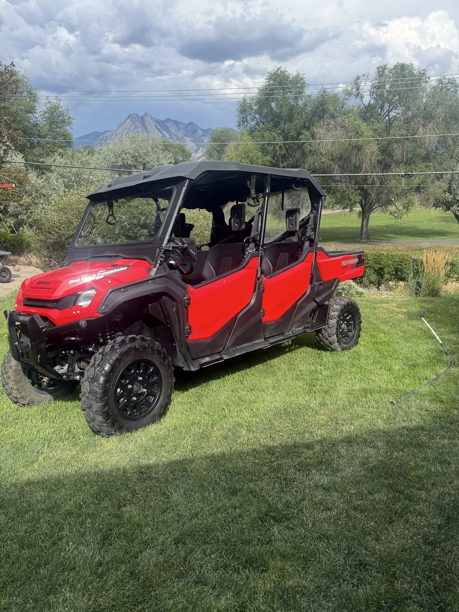2023 Honda 1000-6 side x side. 900 miles