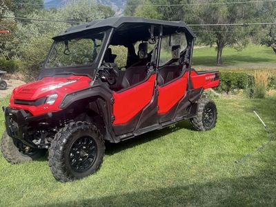 2023 Honda 1000-6 side x side. 900 miles
