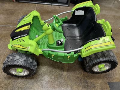 Power Wheels Dune Racer Extreme 12 volt kids ride in Buggy