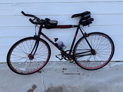 Road Bike Black and Red LE Lager single speed with Accessories
