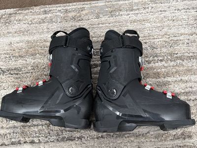 Used 25.5 Atomic Hawx Magna 2025 R100 Downhill Ski Boots Black/Red