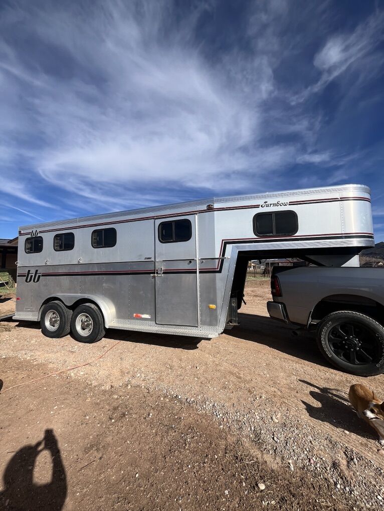 Horse trailer For Sale