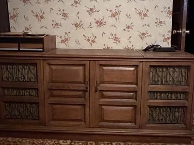 Stereo console