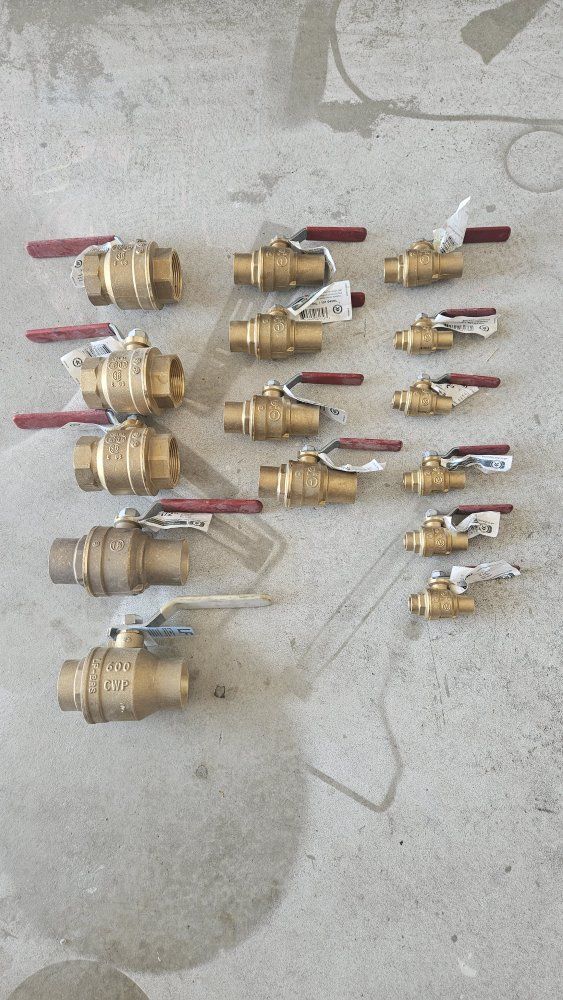 Assorted Brass Plumbing Ball Valves Lot - Various Sizes