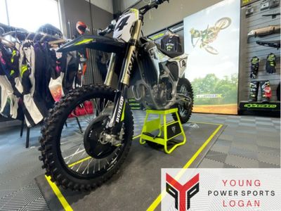 2025 Triumph TF 450-RC Edition Jet Black/Pure White
