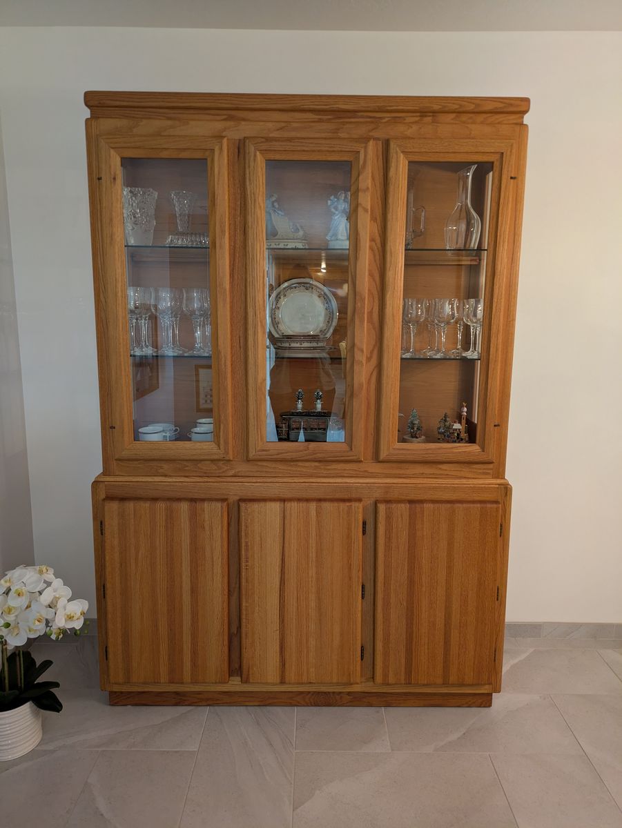 Curio cabinet