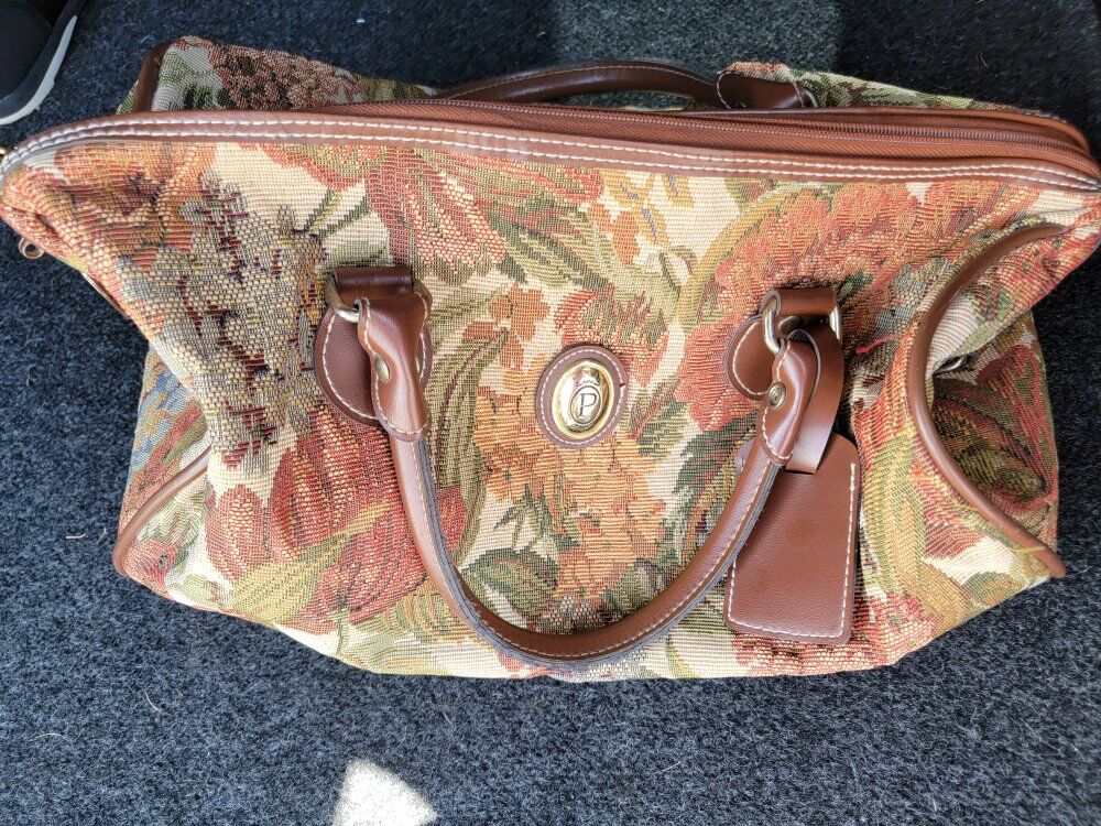 Vintage Protocol Floral Tapestry travel bag