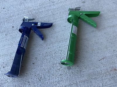 WorkForce Smooth Rod 10oz Caulk Guns - Blue & Green, All-Steel Construction, Spout Cutter, 2-Pack