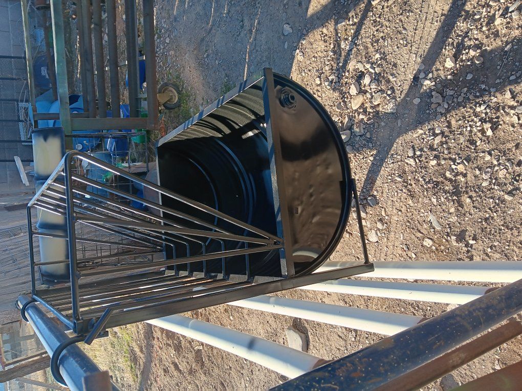 New  steel hanging hay feeder FREE DELIVERY IN UT