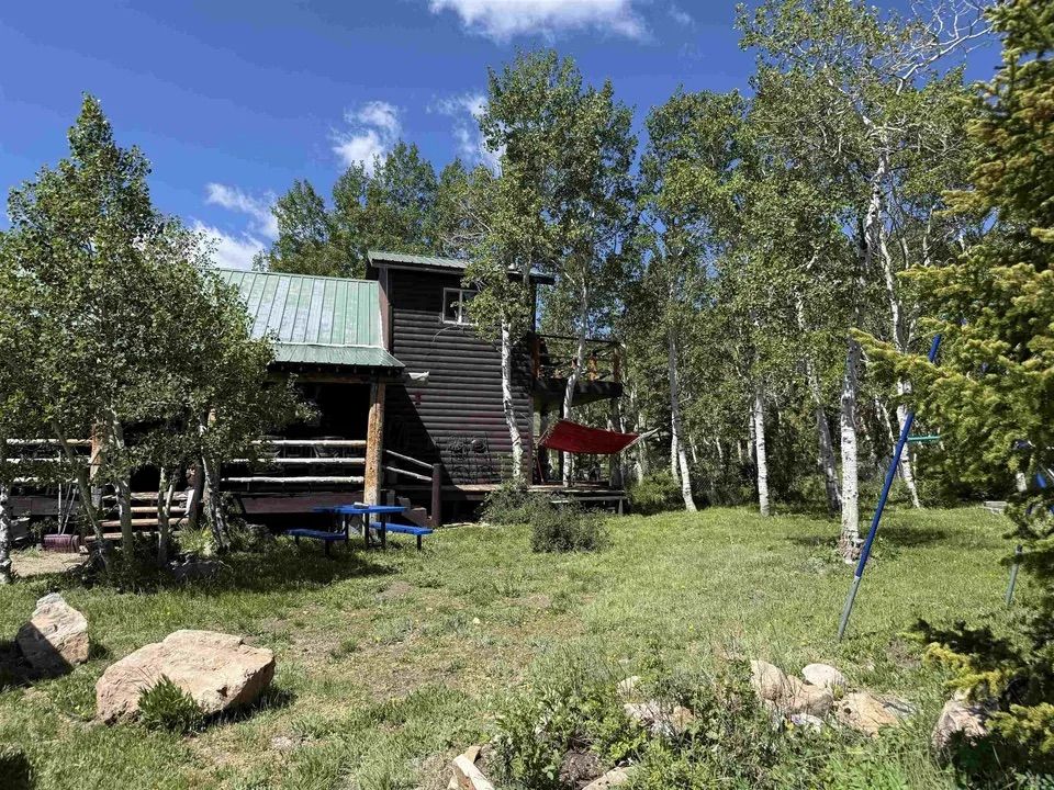 Main image 6