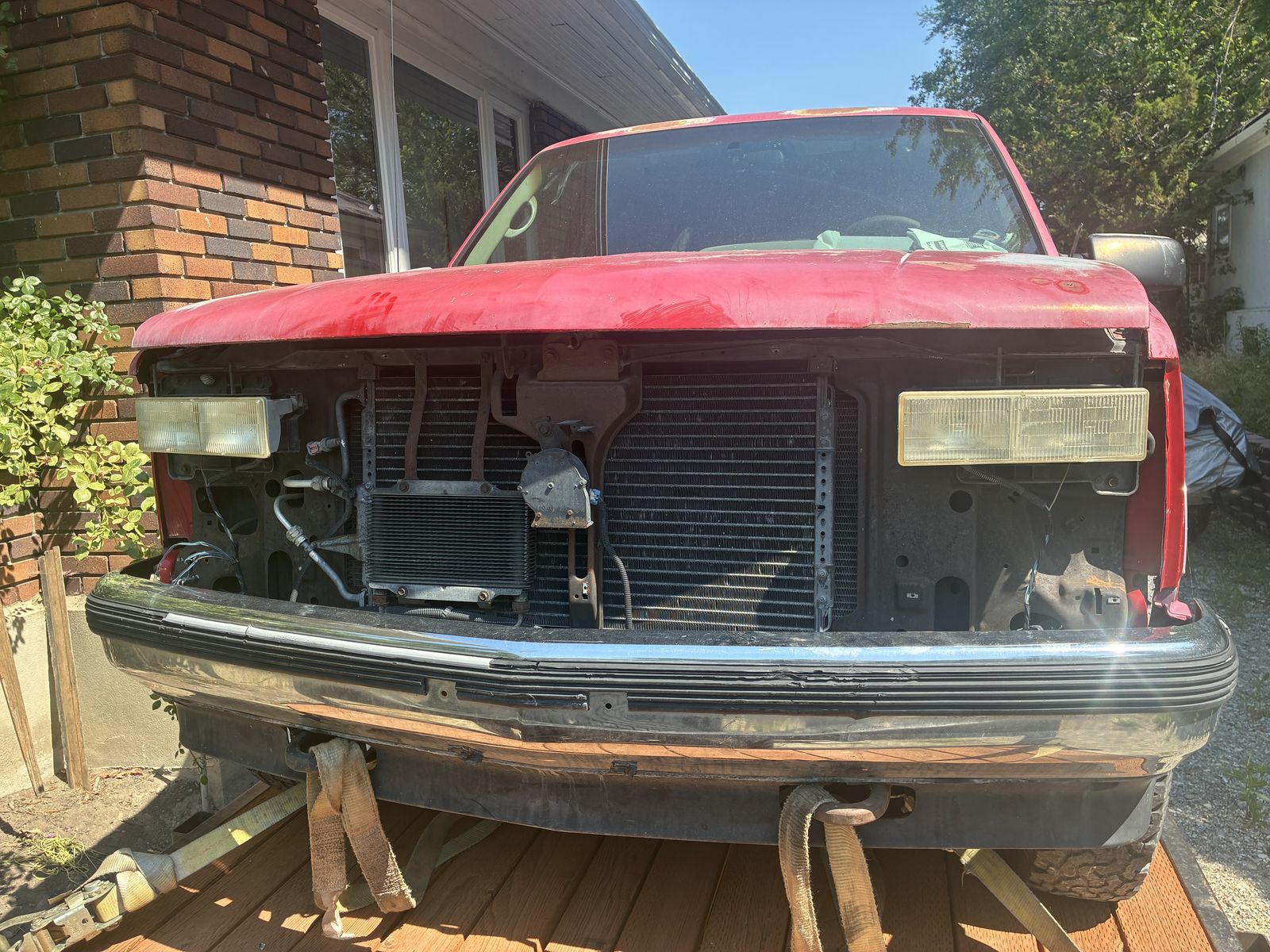 1995 red suburban part out
